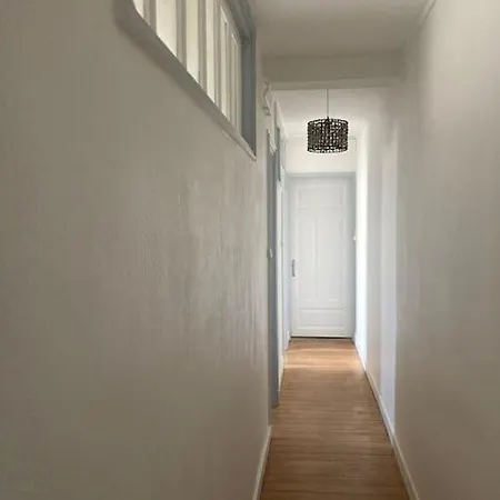 Διαμέρισμα Confort A 100m De La De Malo.