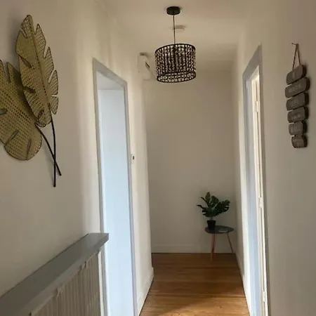 아파트 Confort A 100m De La De Malo. *